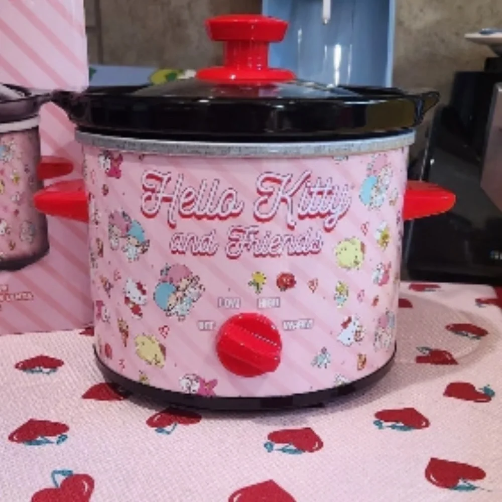 Hello Kitty Pink Slow Cooker. NIB